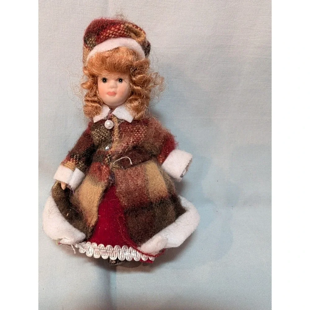 Vintage Porcelain‎ Doll Ceramic Hands And Face Small Plaid Clothing